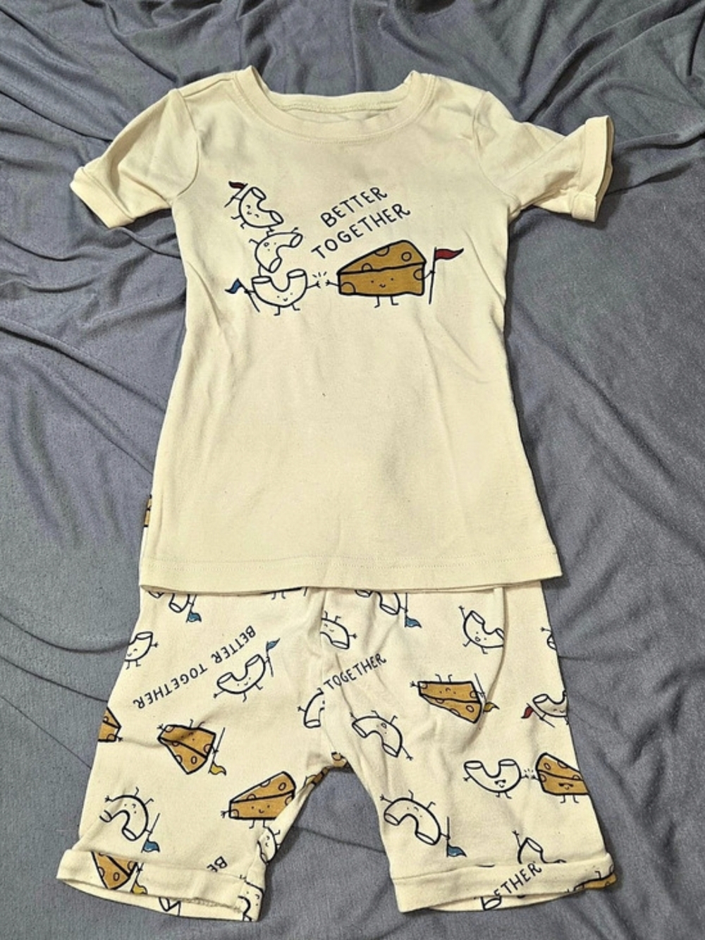 Old Navy Unisex Printed Snug-Fit Pajama Set for Toddler 5T